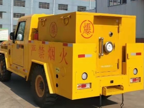 玉屏凯龙爆破器材运输车：保障爆破任务的安全运行